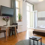 Apartment Stepanska *