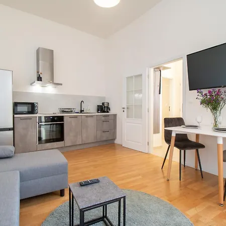 Apartment Stepanska *