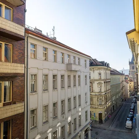 Stepanska Apartment