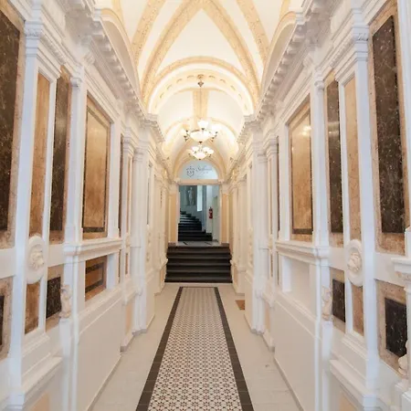 What A Flat On Stepanska *