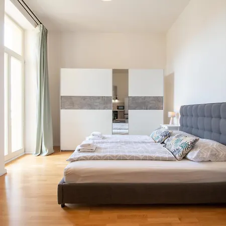 Stepanska Apartmán *